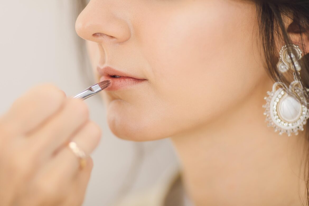 Unlock a Radiant Complexion with the Ultimate Minimal Makeup Routine for Glowing Skin